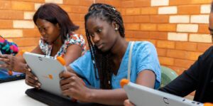 Maison digitale offert par les Fondation Orange et Sonatel