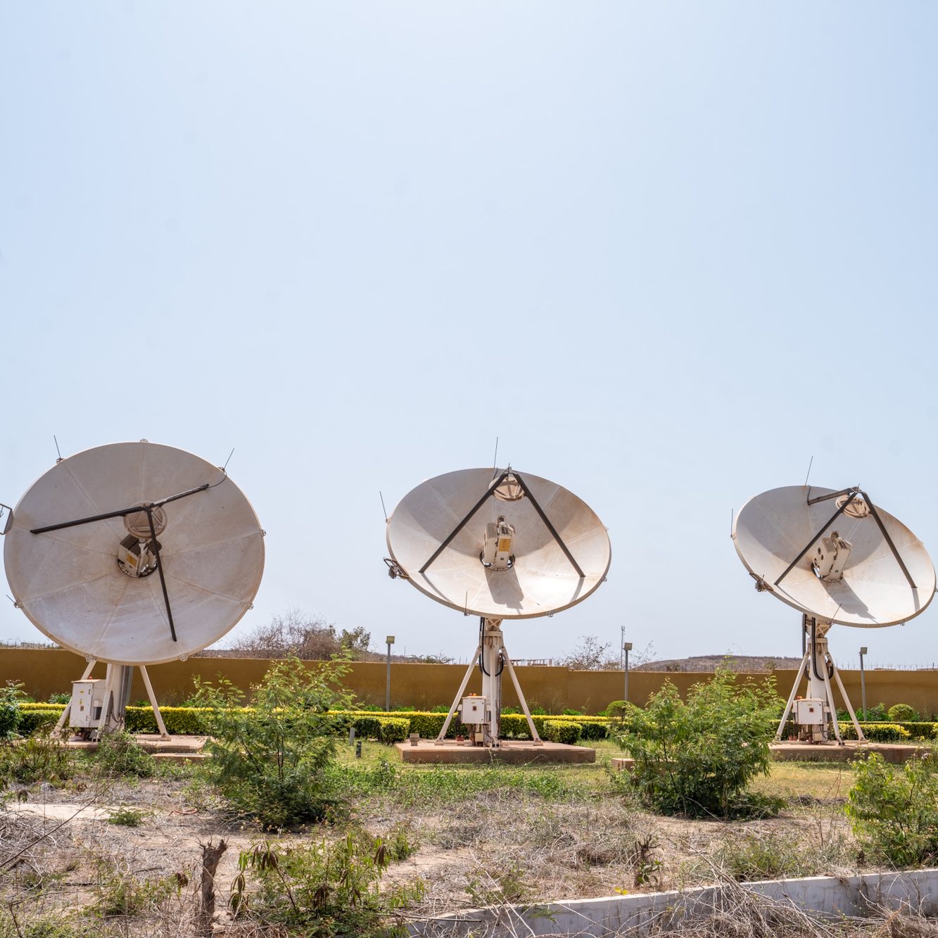 Souveraineté numérique et Innovation : Orange devance le marché et lance les premières offres Internet par Satellite au Sénégal
